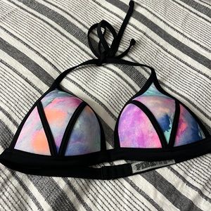 Brand 🆕 Pink Bikini Top👙